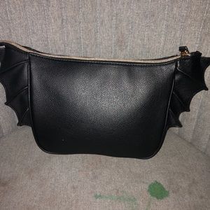 Jeffree star black bat make a bag